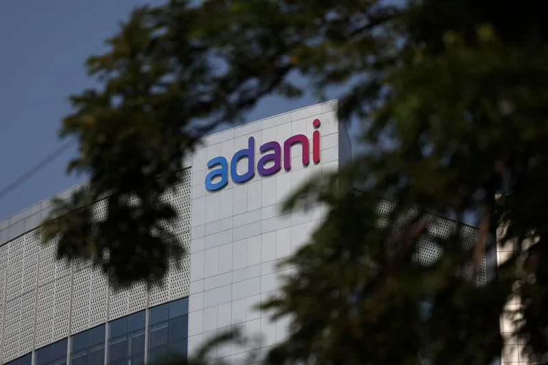 Обложка материала «Суд США закрыл дело против Адани. Что теперь с Adani Group и её акциями»